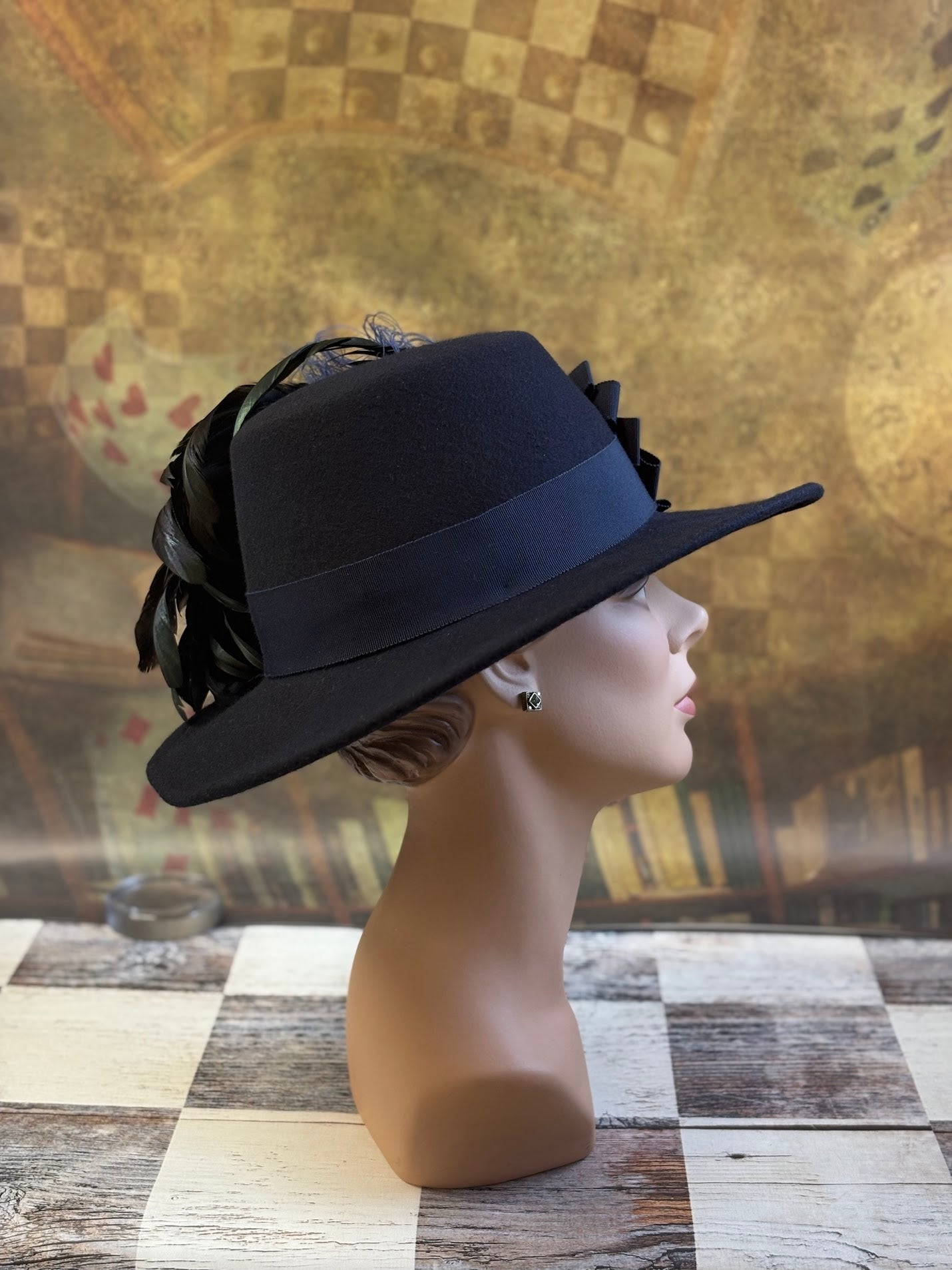 Illyria Renaissance Hat - midnight