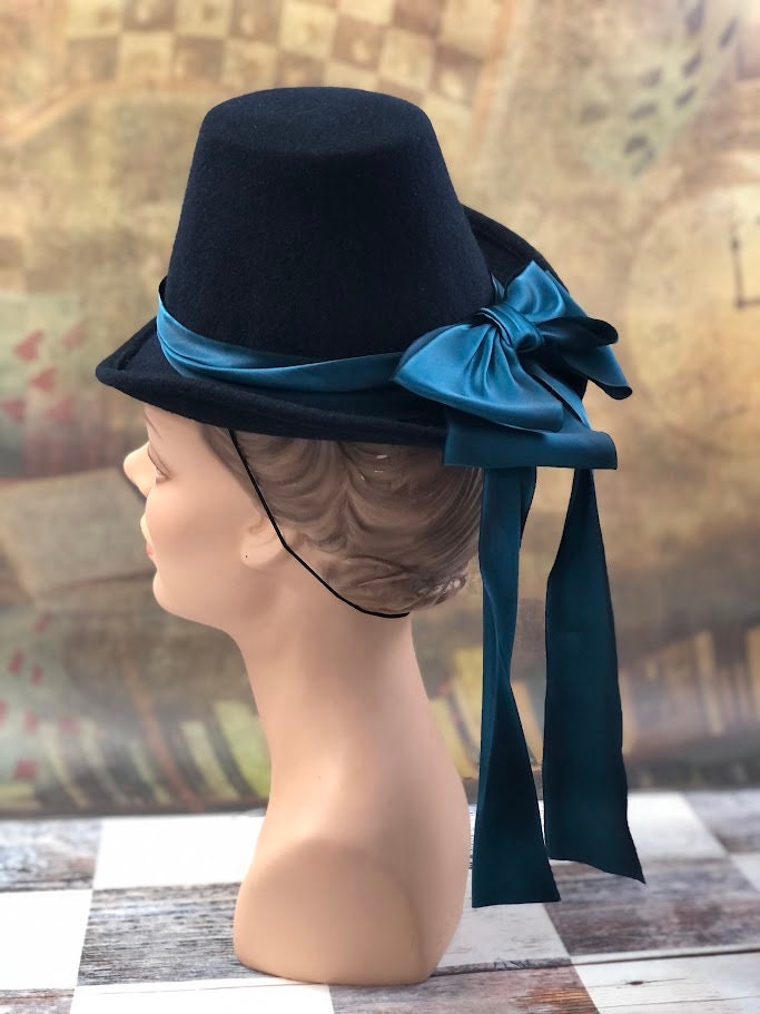 Antium hat, Renaissance Riding Hat