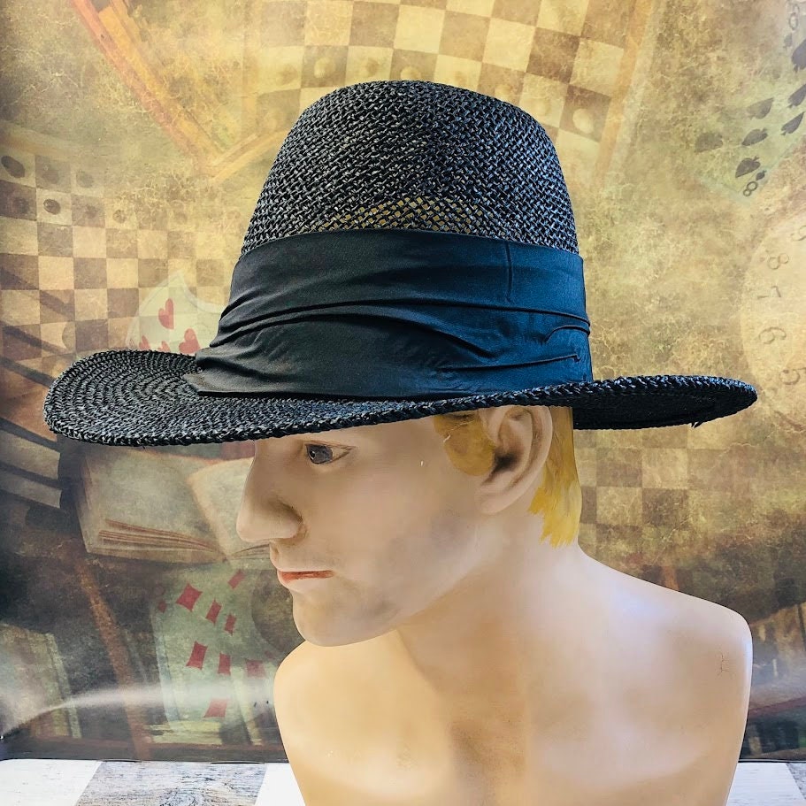 The Windsor hat for London Dandies: Tall Dome Crown Hat